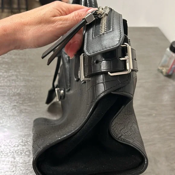 Henri Bendel Carlyle Satchel Croco/Suede - Picture 3 of 4